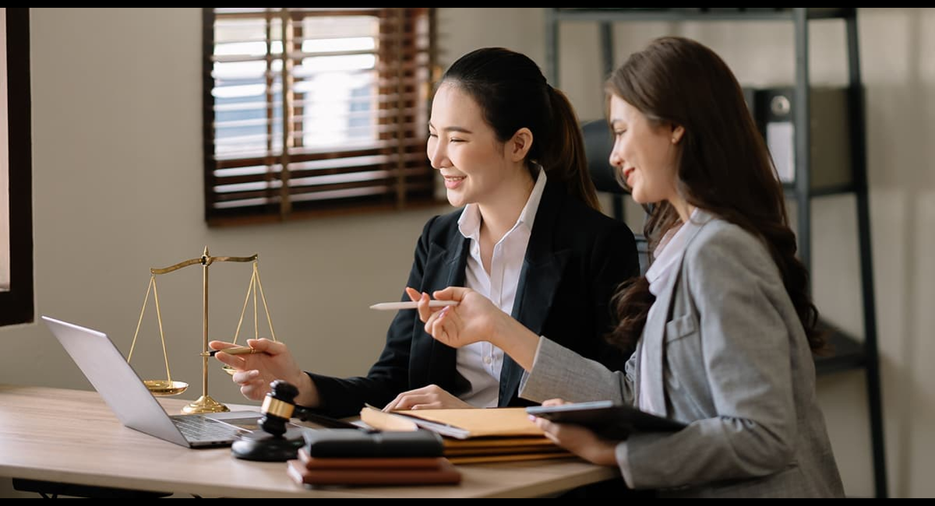Does My Victoria Business Need Legal Expense Insurance